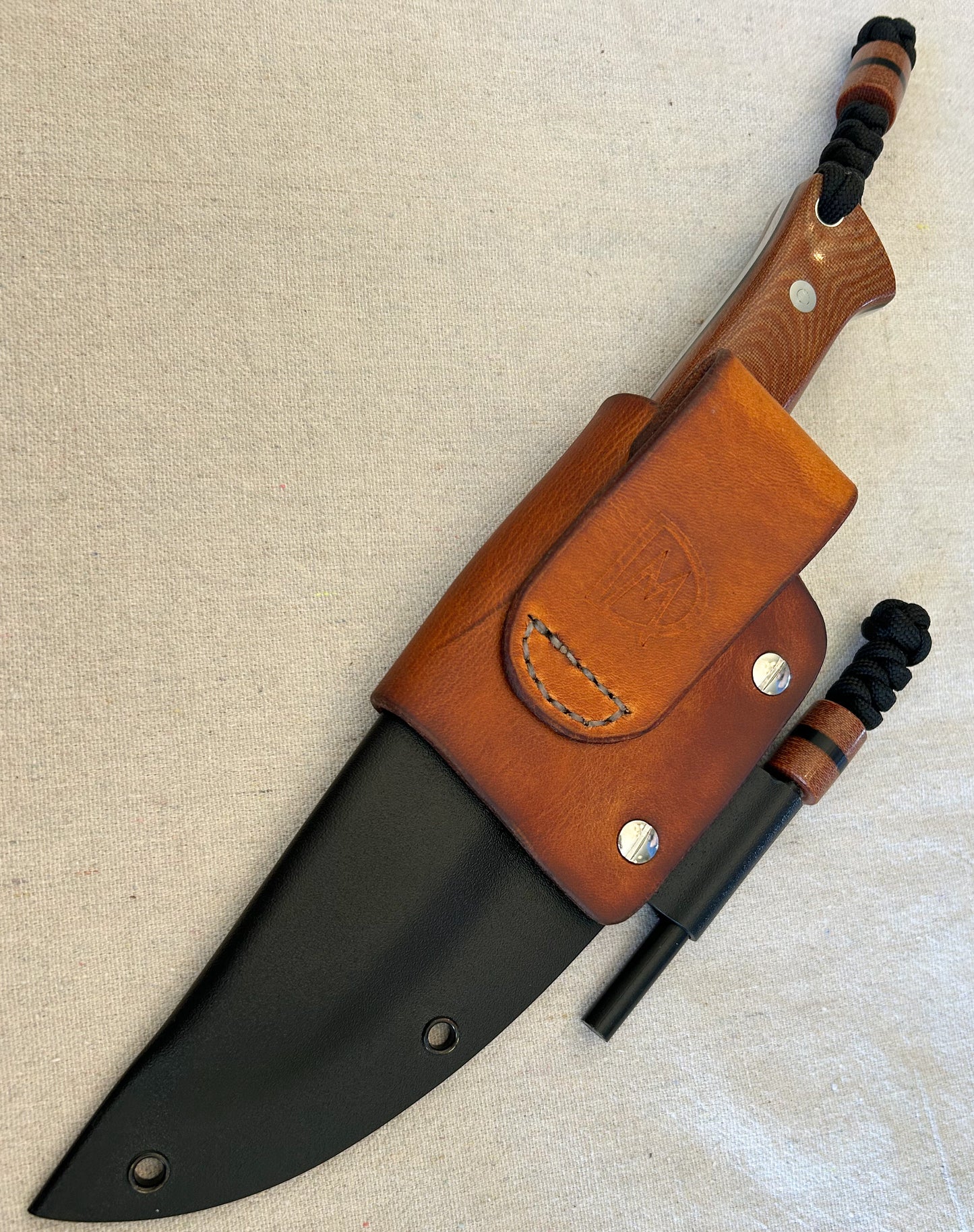 Endure bushcrafter with natural canvas micarta with black G10 liners