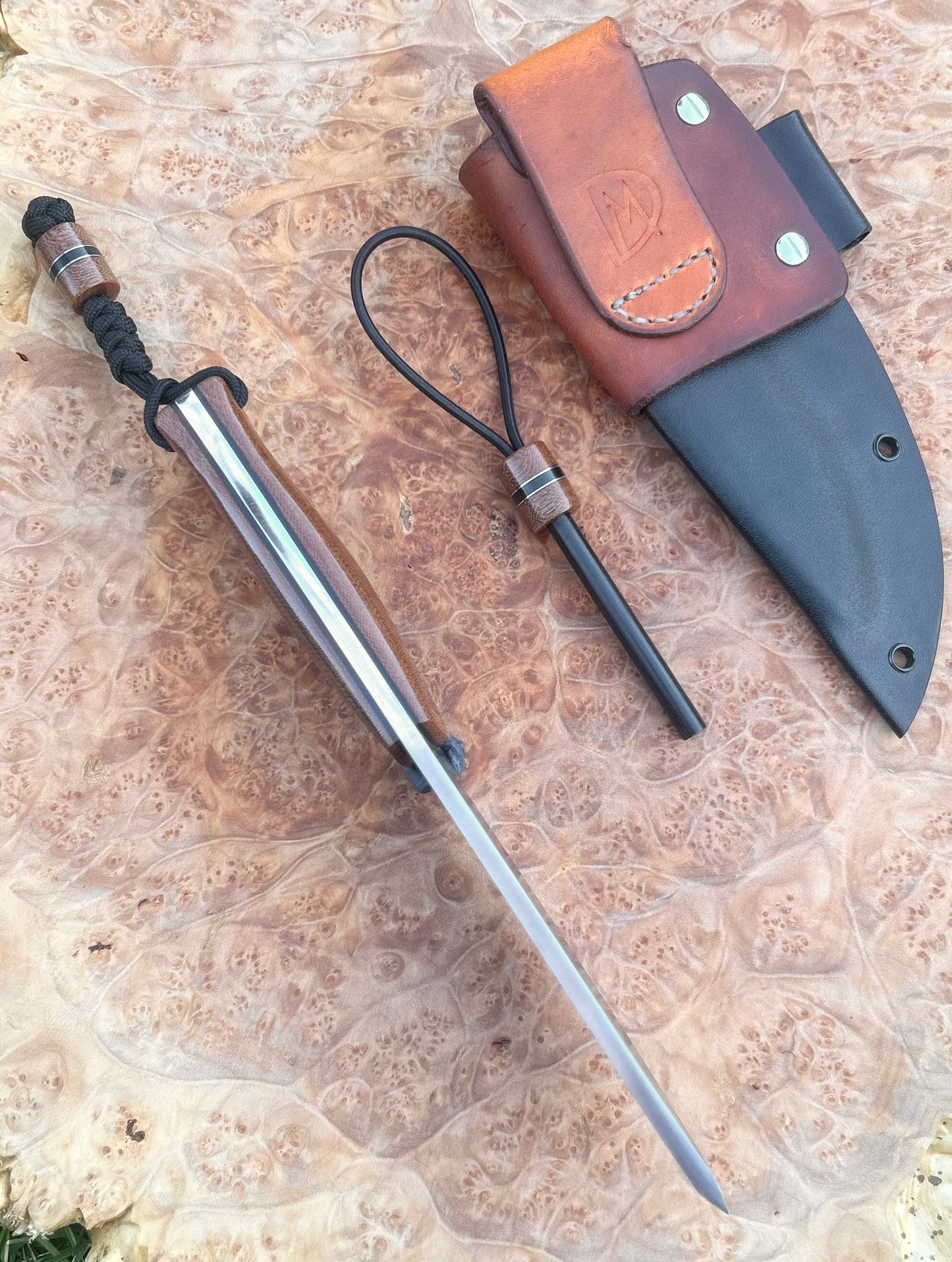 Endure Bushcrafter (natural canvas micarta with black G10 liners)