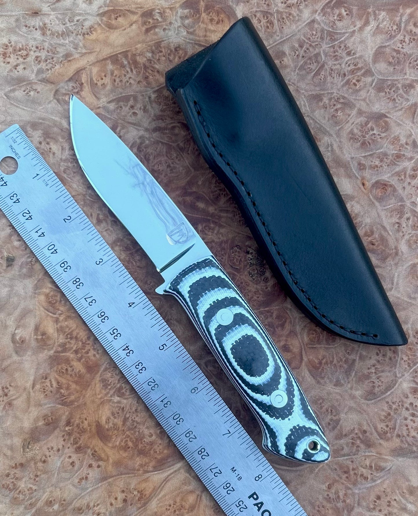 Drop Point Hunter (carbon fiber and white G10)